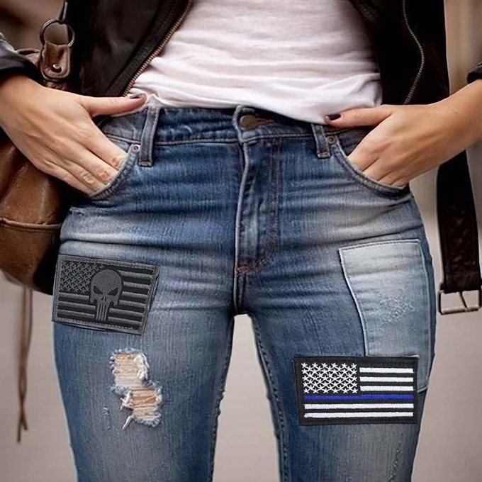 Η συνήθεια κεντητικής ράβει στο γάντζο Velcro μπαλωμάτων διακριτικών για τον ιματισμό